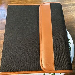 Cambridge organizer planner tons of pockets, held closed with hook and loop, new